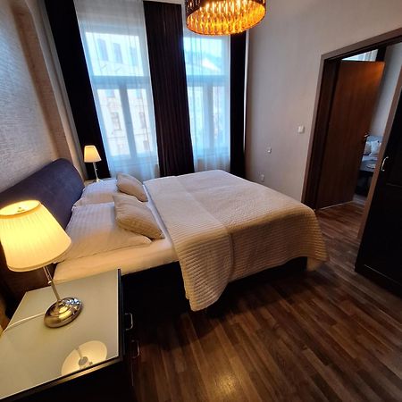 Residence Moravia Apartments Κάρλοβι Βάρι Εξωτερικό φωτογραφία