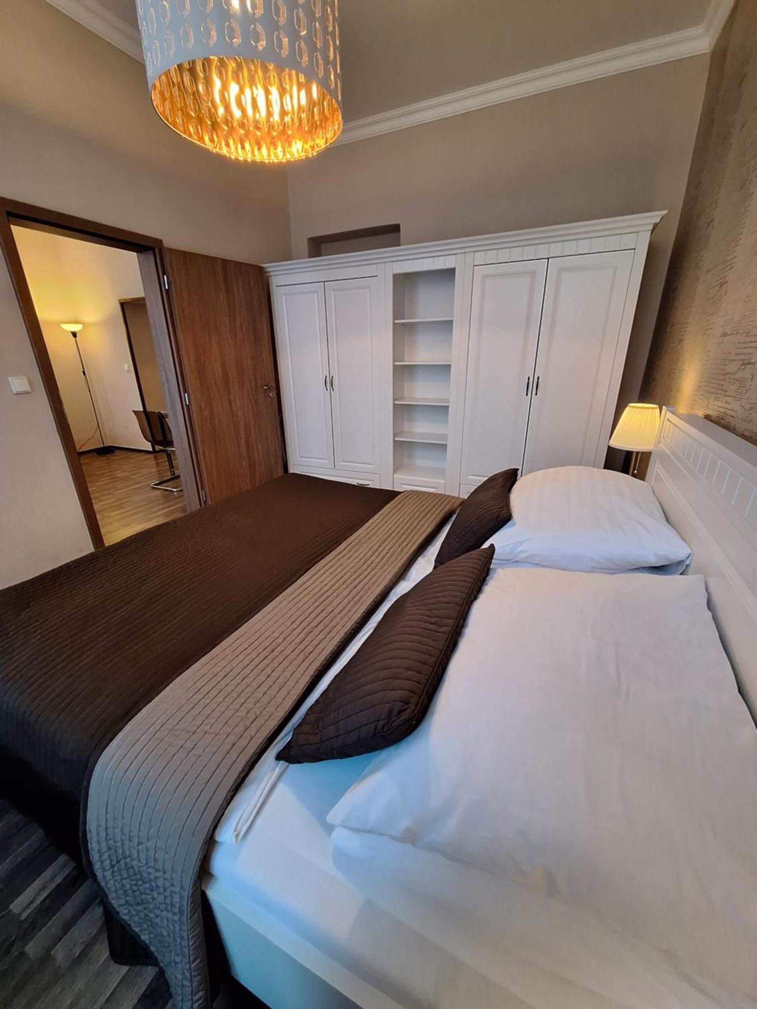 Residence Moravia Apartments Κάρλοβι Βάρι Εξωτερικό φωτογραφία