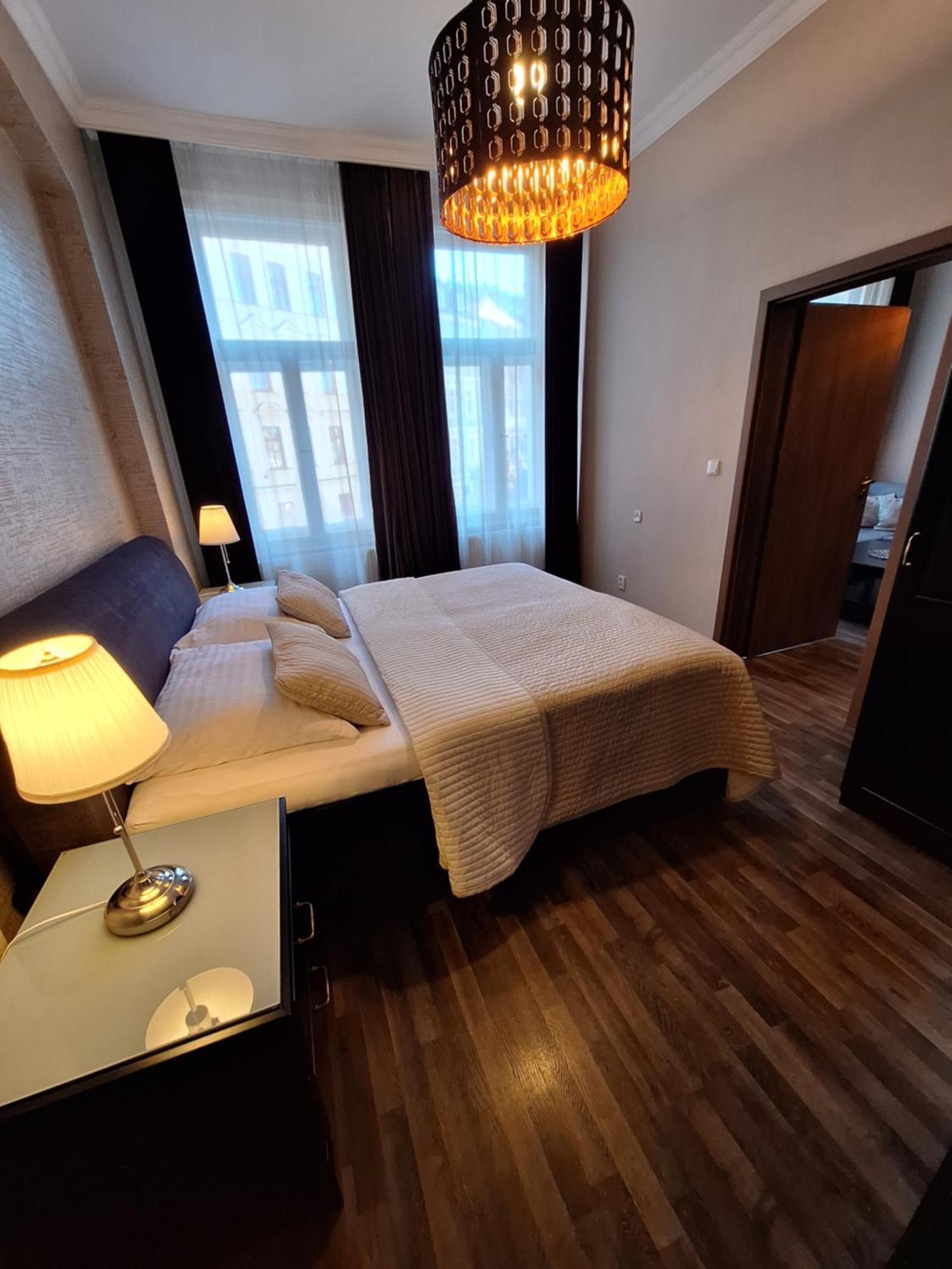 Residence Moravia Apartments Κάρλοβι Βάρι Εξωτερικό φωτογραφία