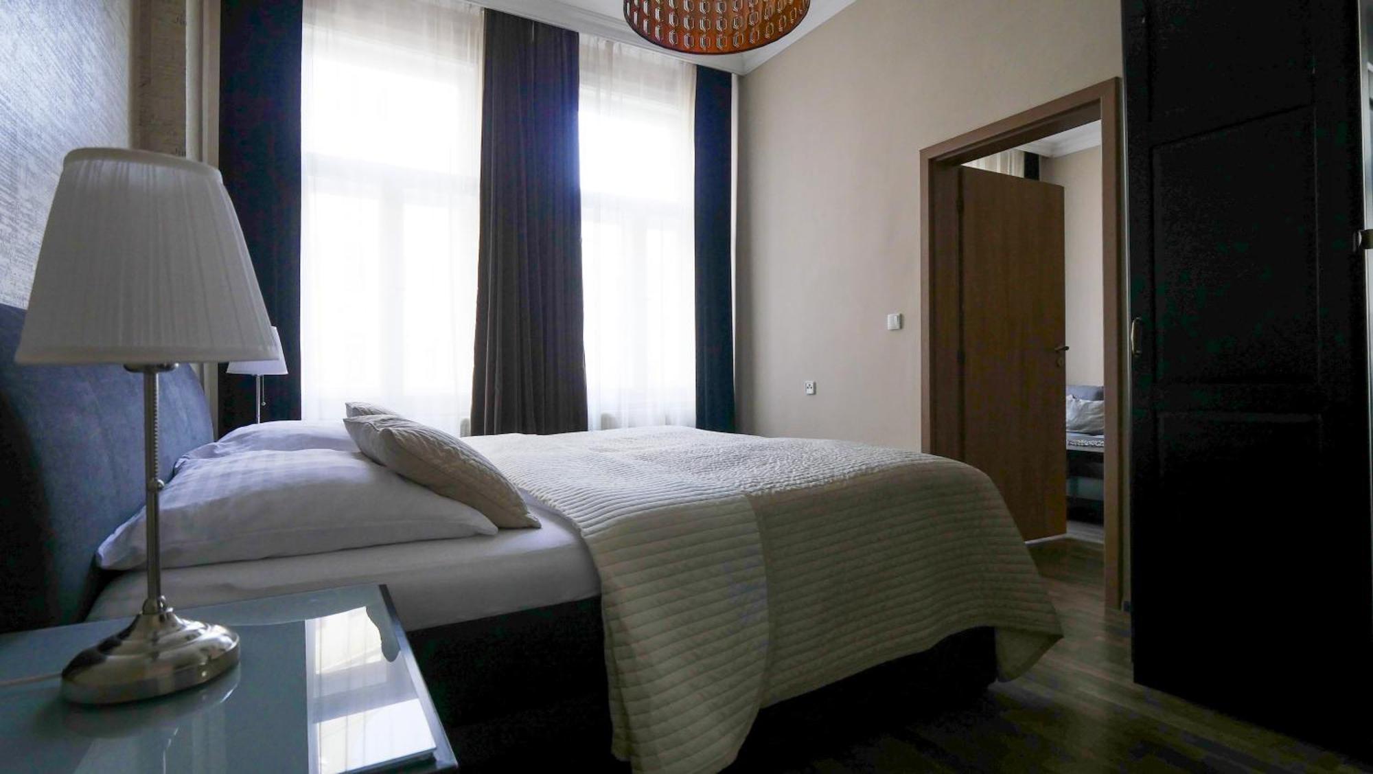 Residence Moravia Apartments Κάρλοβι Βάρι Εξωτερικό φωτογραφία