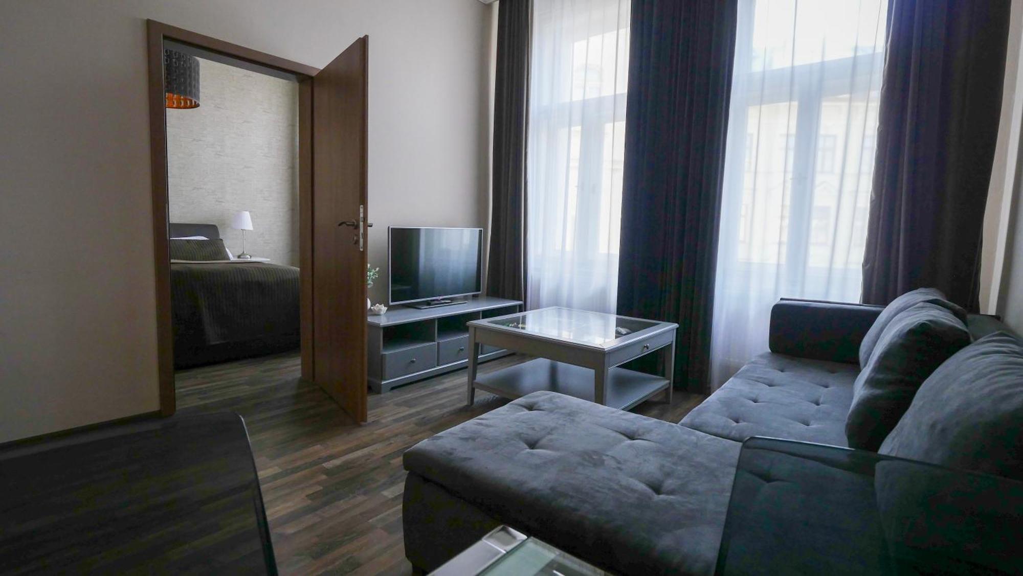 Residence Moravia Apartments Κάρλοβι Βάρι Εξωτερικό φωτογραφία
