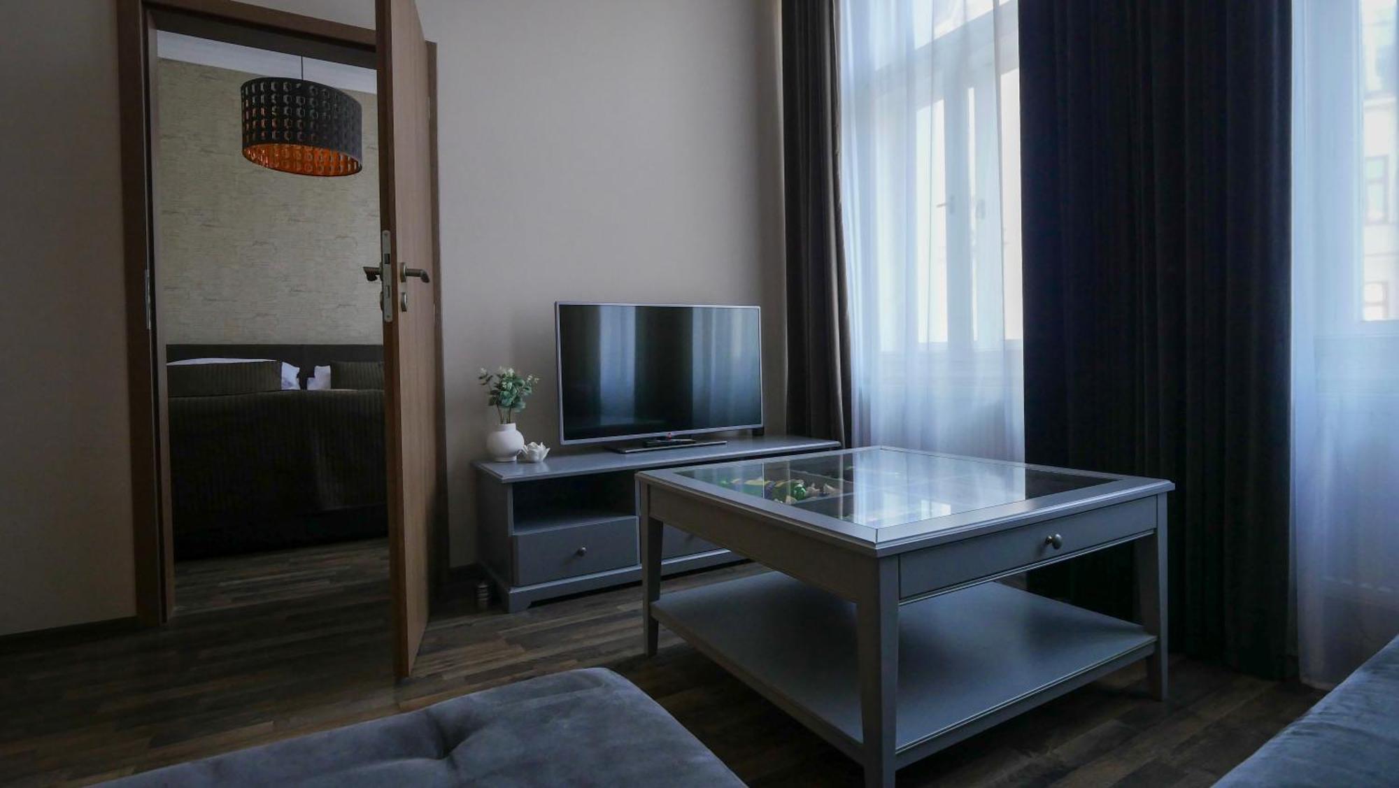 Residence Moravia Apartments Κάρλοβι Βάρι Εξωτερικό φωτογραφία
